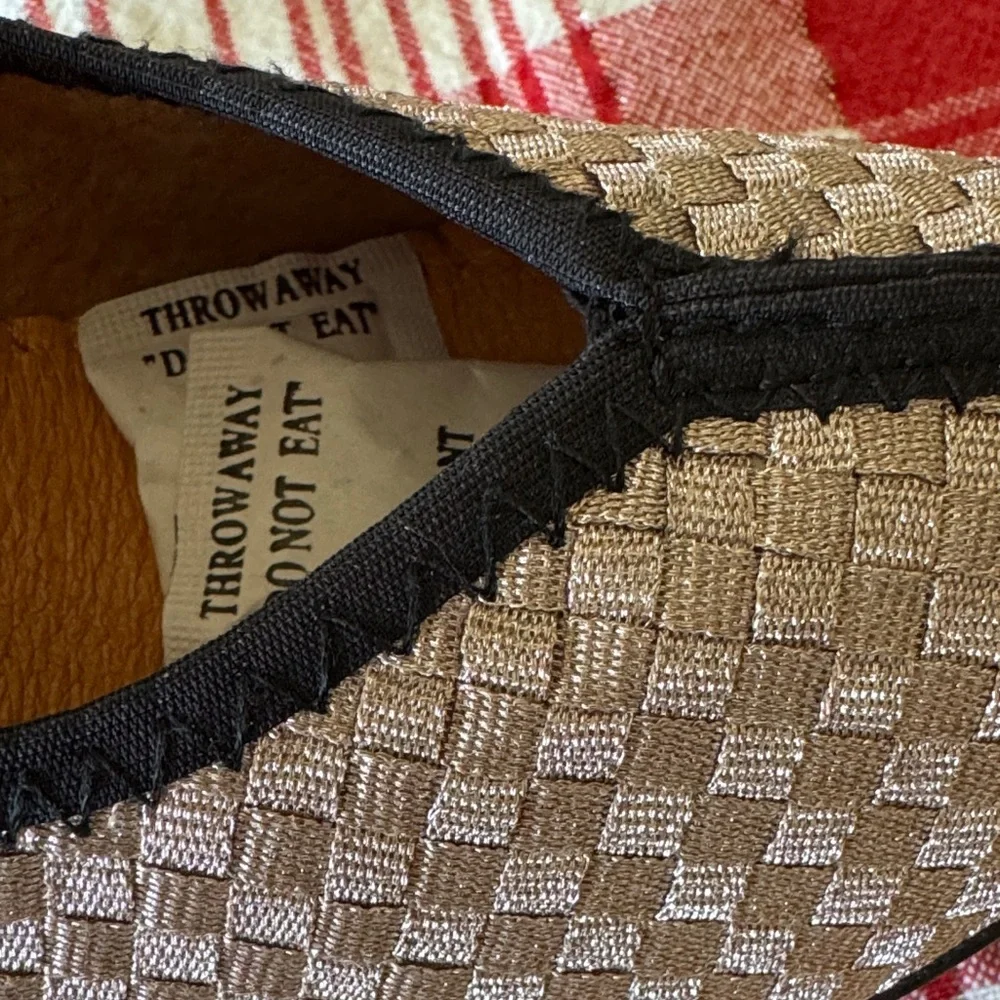 NWOT bernie mev. W Beige/blush & Black Woven Heels SZ 37 EU SZ 6 US - Picture 5 of 7